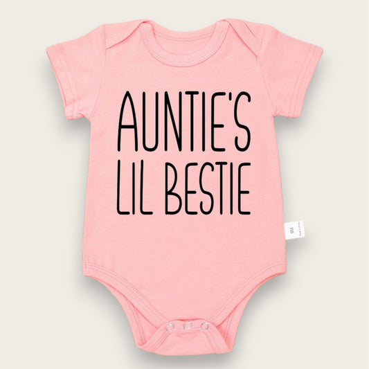 "AUNTIE´S LIL BESTIE" BODY
