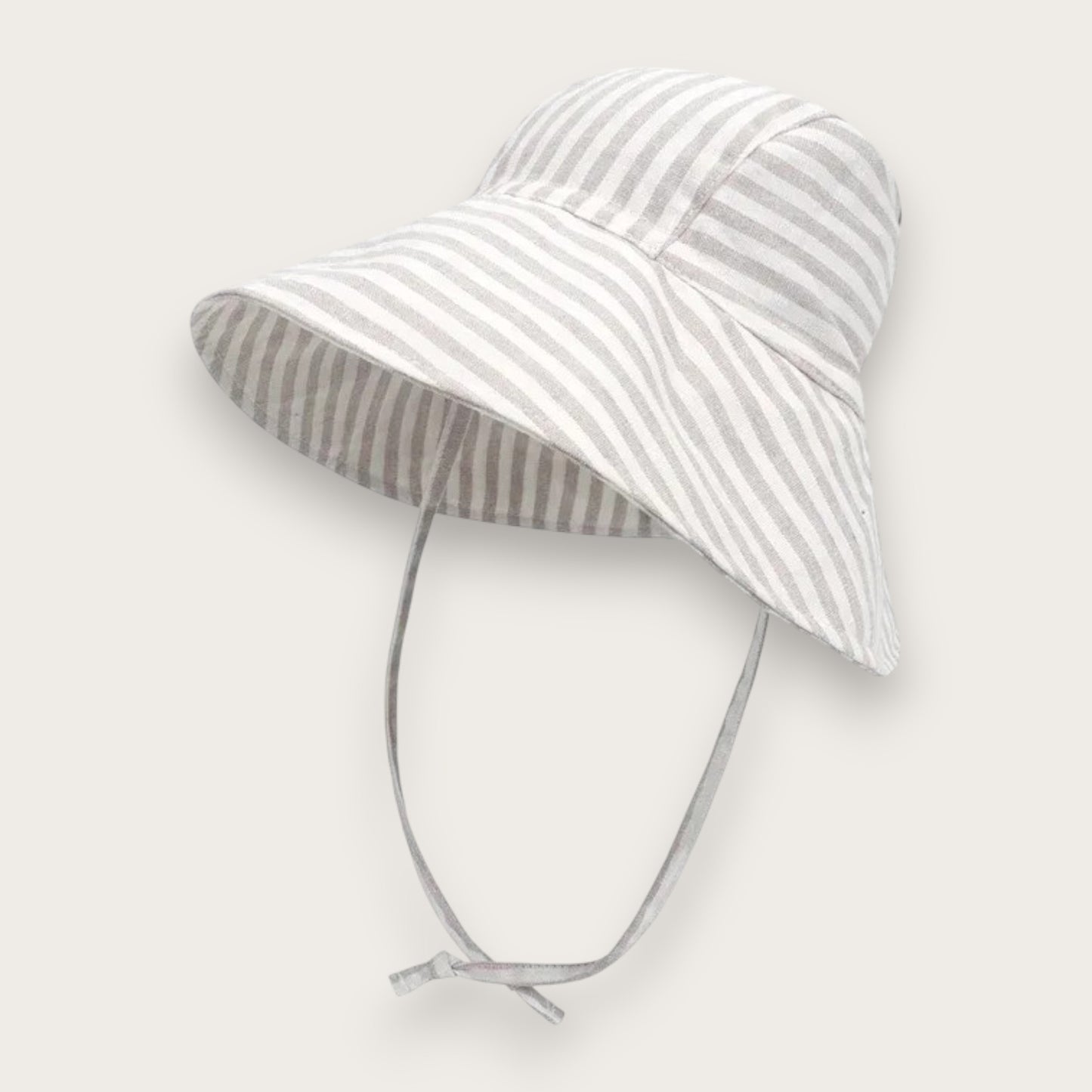 SOLHATT - 3 M-4 år